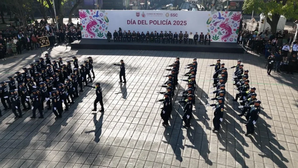 CDMX celebra el Día del Policía con desfile en Paseo de la Reforma