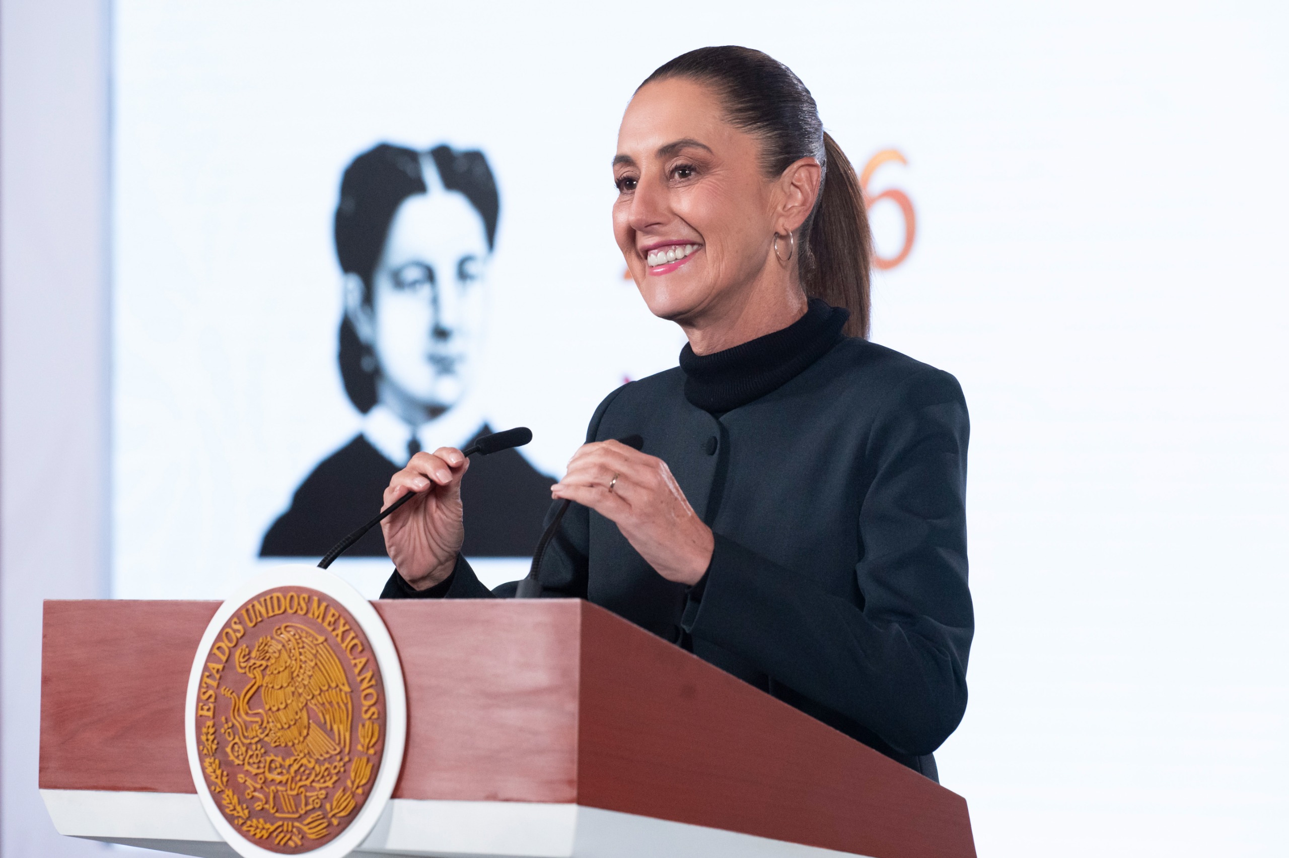En 2026, programa nacional de conservación de carreteras y bachetón tendrán una inversión de 50 mil mdp: Claudia Sheinbaum
