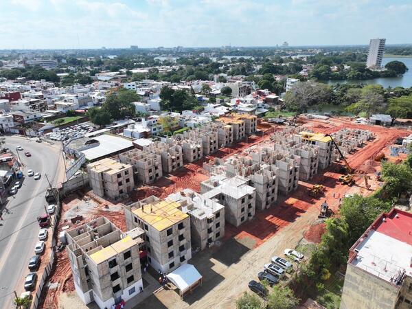 Supervisan Javier May y Octavio Romero avances de tres desarrollos habitacionales en Centro