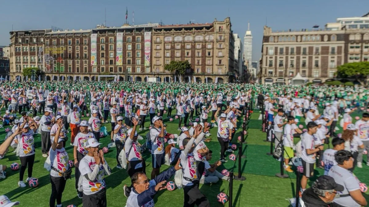 CDMX rompe Récord Guinness con la clase de futbol más grande del mundo