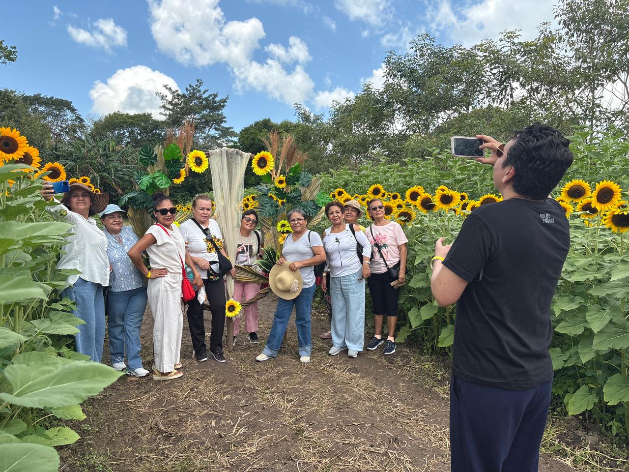 Festival de los Girasoles impulsa turismo en Balancán