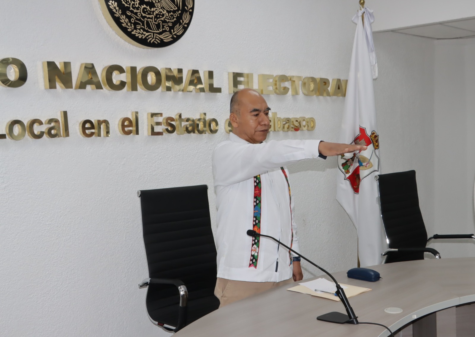 Gregorio Aranda asume como encargado de la Junta Local del INE en Tabasco
