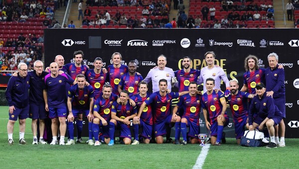 Barcelona ganó la Copa de Leyendas tras vencer 2-1 al Real Madrid en Guadalajara
