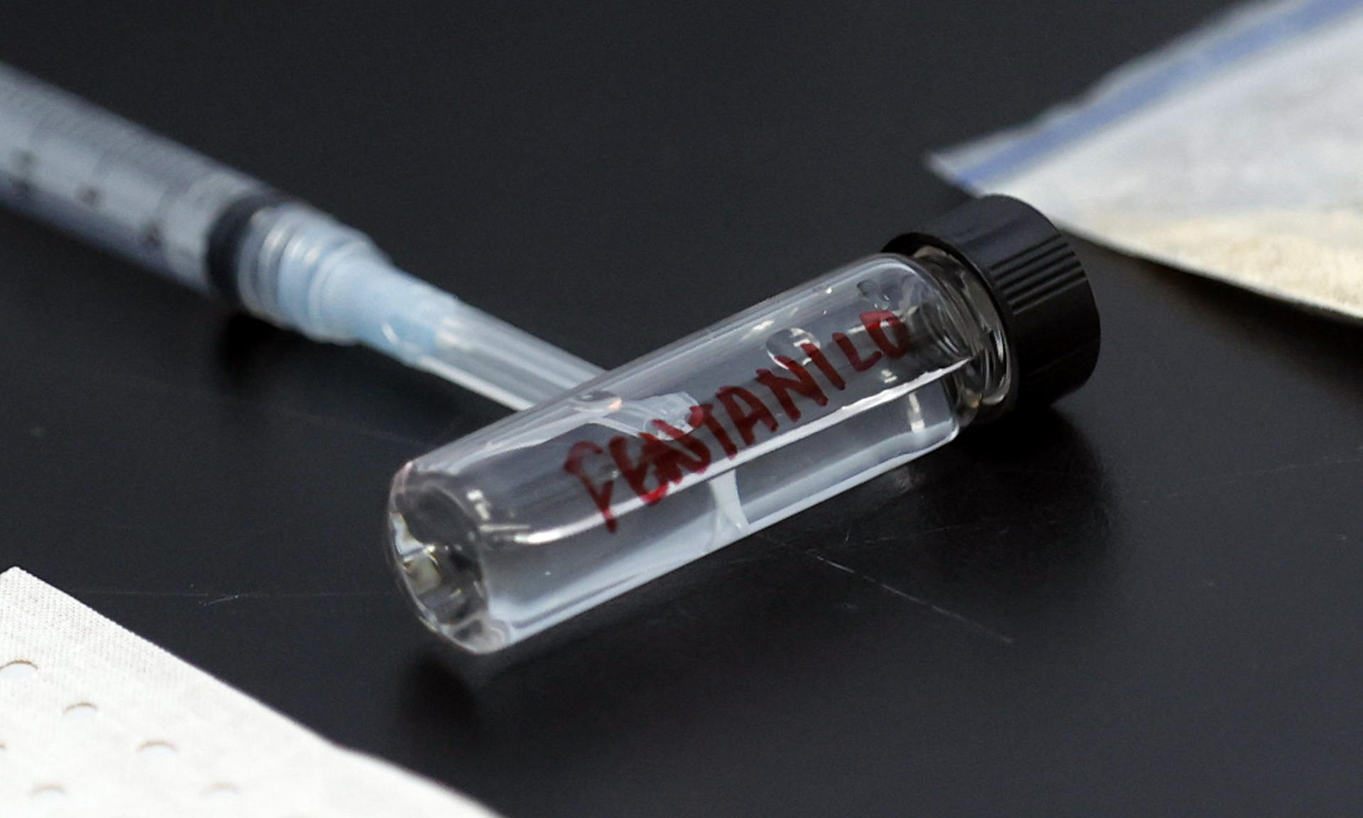 Estados Unidos acusa a China de permitir vínculos entre su industria química y los narcos