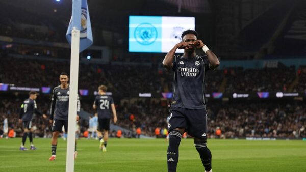 Con doblete de Vinicius, Real Madrid avanza a cuartos de final de Champions