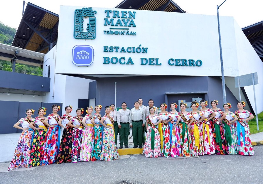Embajadoras recorren estaciones del Tren Maya en Tabasco