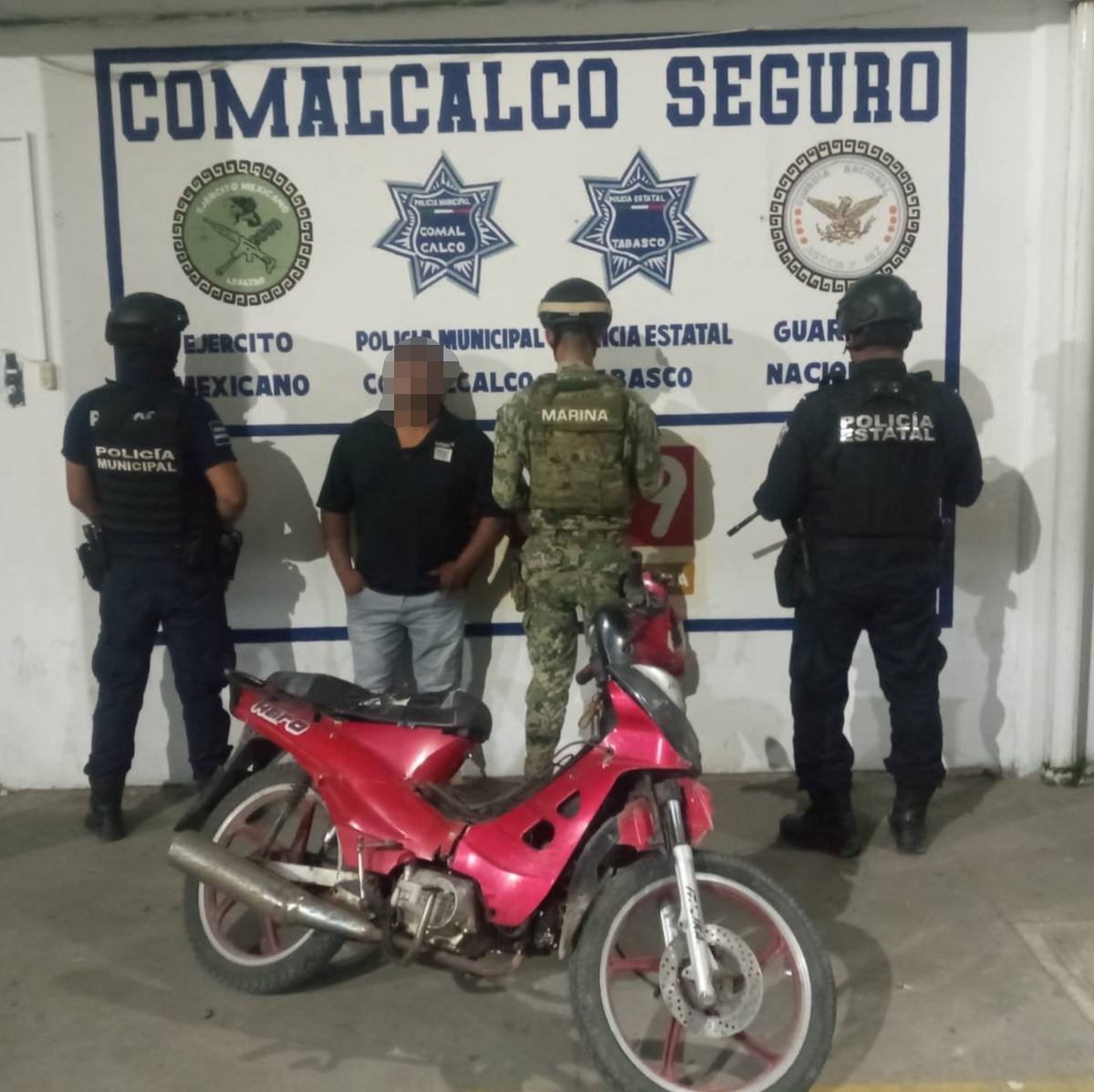 Detienen a hombre con moto robada en Comalcalco