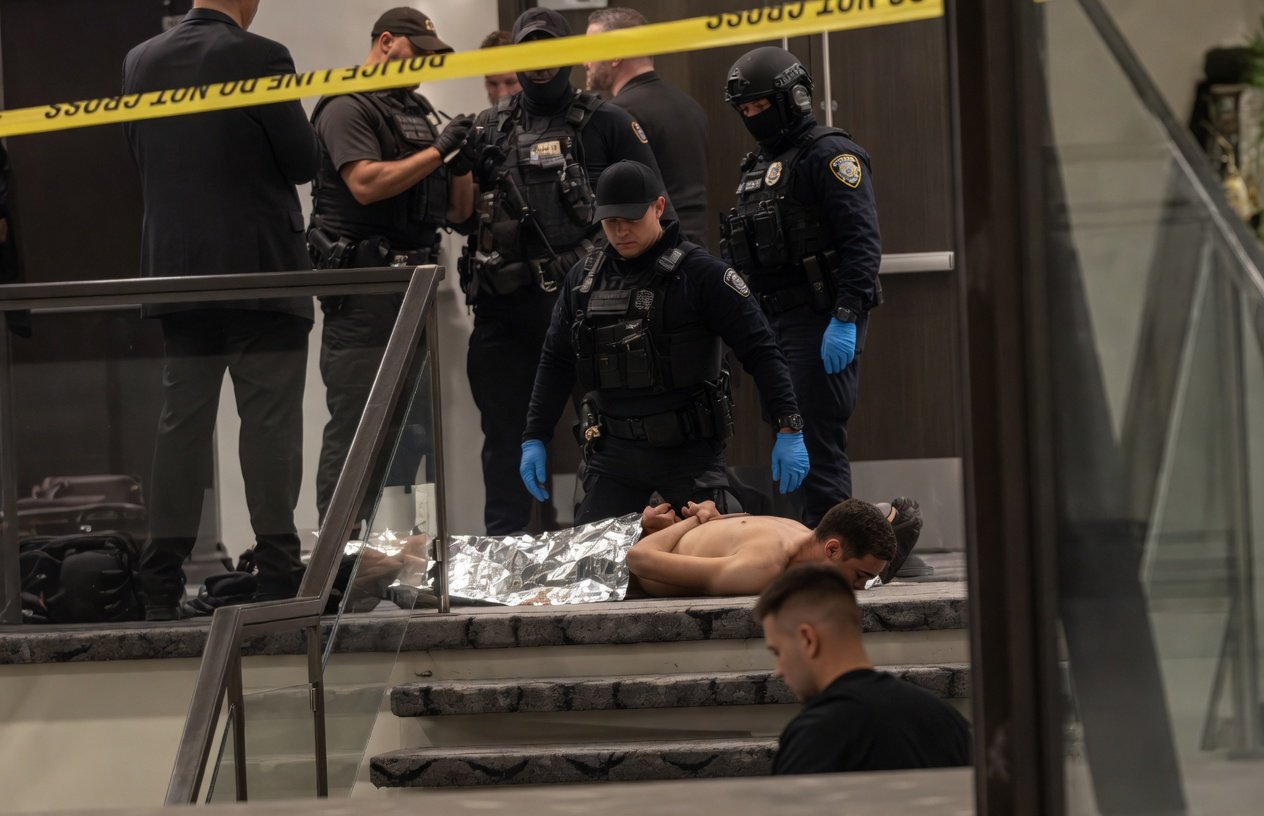 Identifican a presunto atacante en evento de Trump en Washington