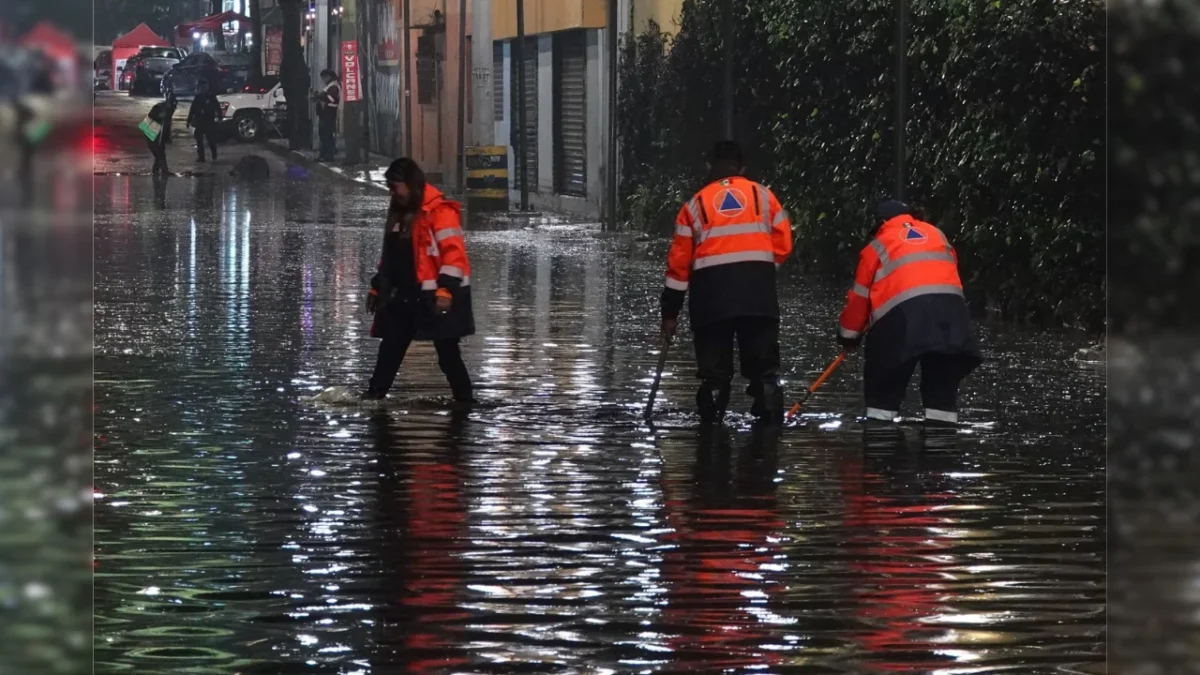 Lluvias dejan 53 encharcamientos y 40 viviendas afectadas en CDMX