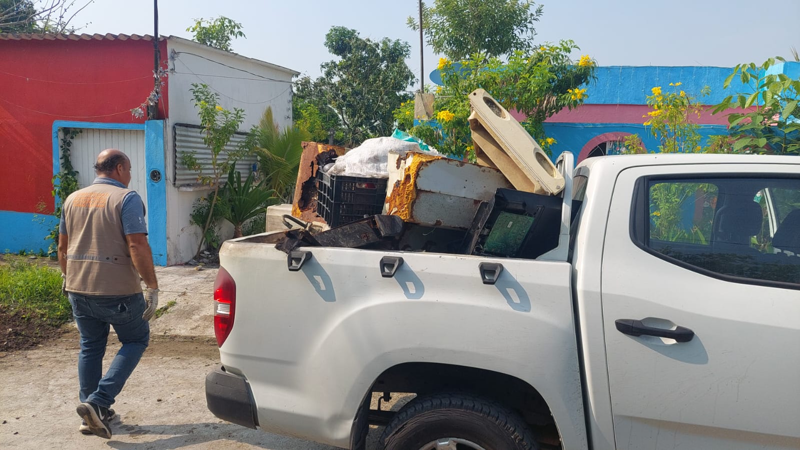 Comalcalco recolecta 152 toneladas en jornada contra dengue