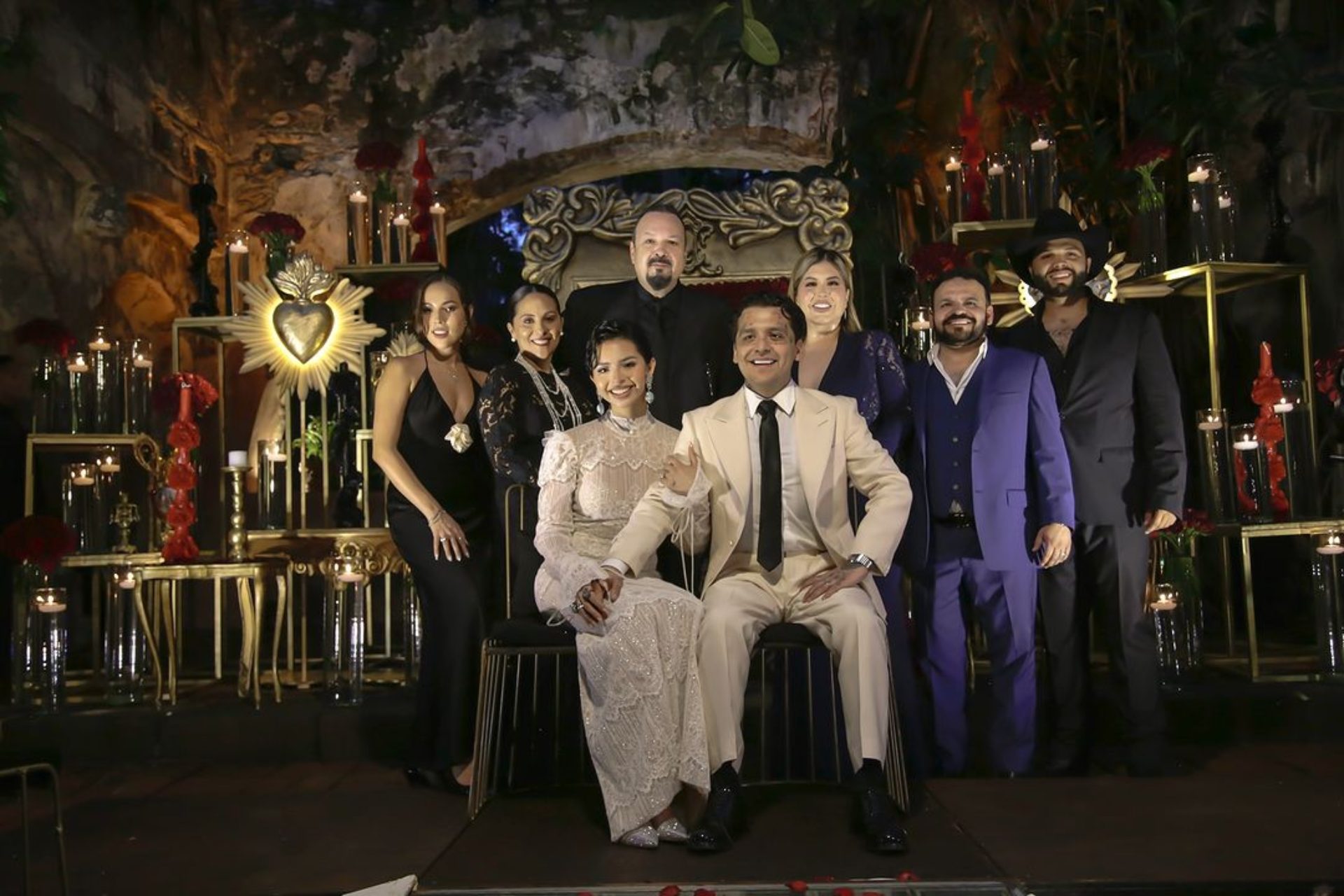 Christian Nodal frena boda con Ángela Aguilar
