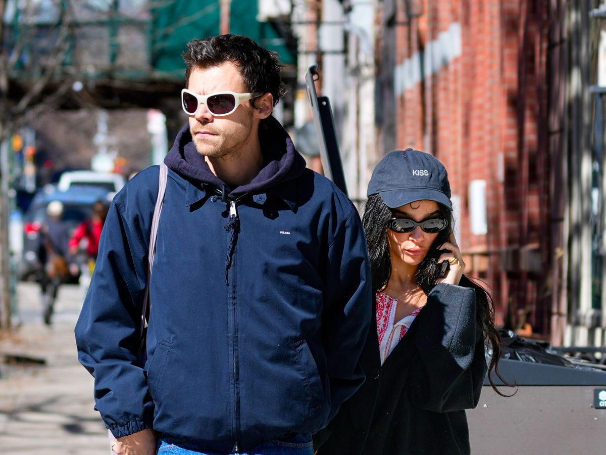 Harry Styles desata rumores de compromiso con Zoë Kravitz
