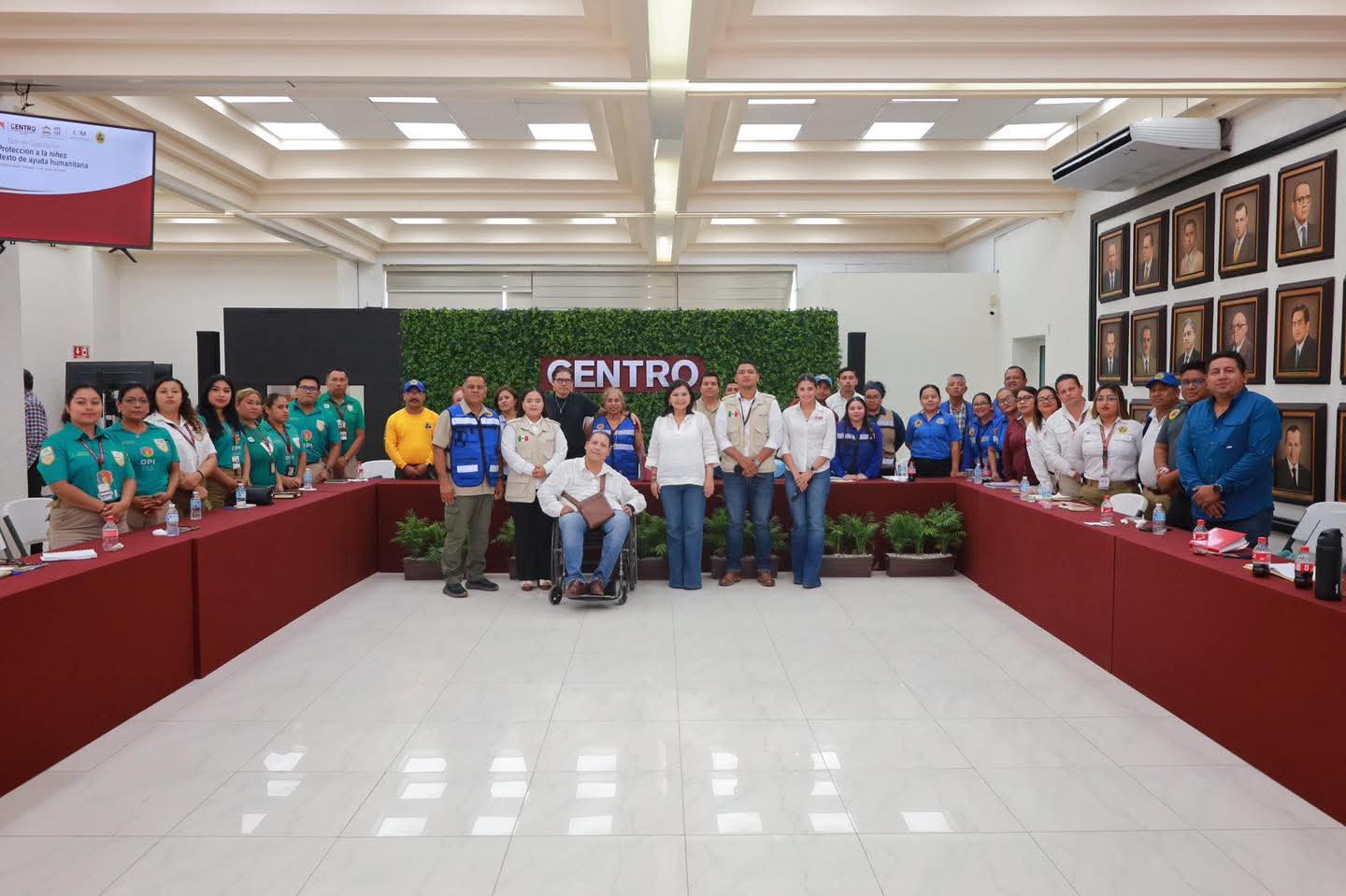 Impulsa Yolanda Osuna capacitación en protocolos para proteger a niños y adolescentes en emergencias