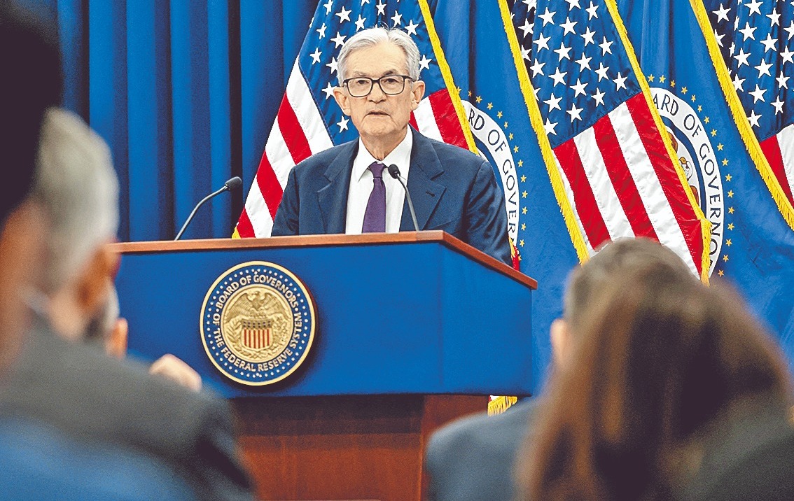 Powell deja presidencia de la Fed tras ocho años marcados por la covid y el acoso de Trump