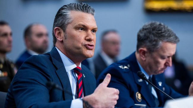 Hegseth exige a México reforzar combate al narco para evitar intervención de EU