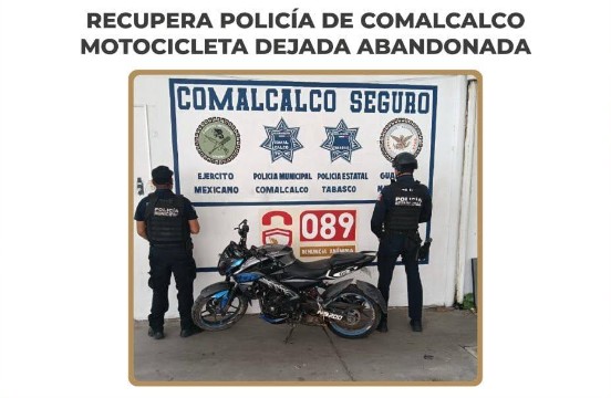 Recupera Policía de Comalcalco motocicleta dejada abandonada