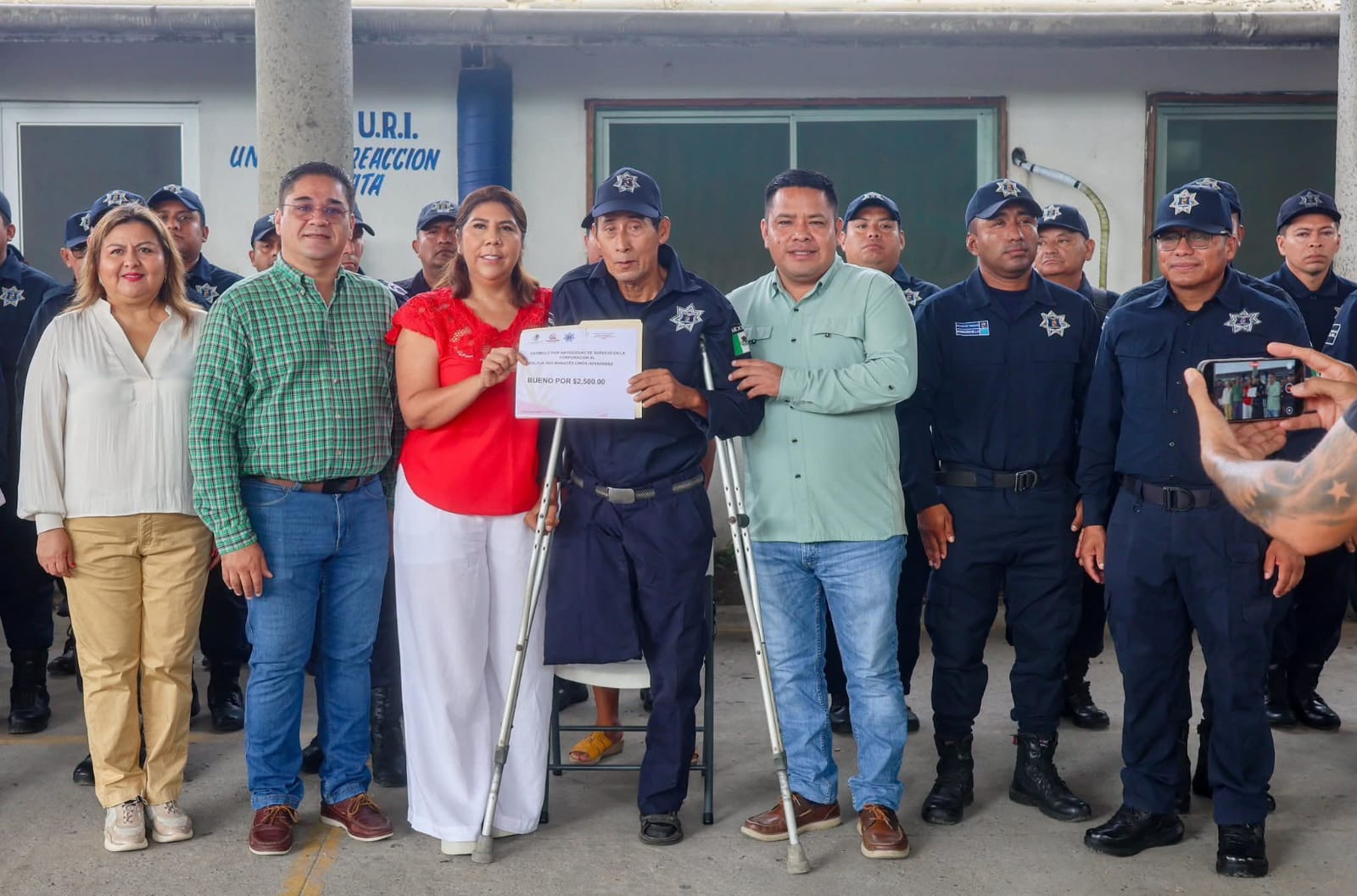 Reconocen labor de policías en Huimanguillo