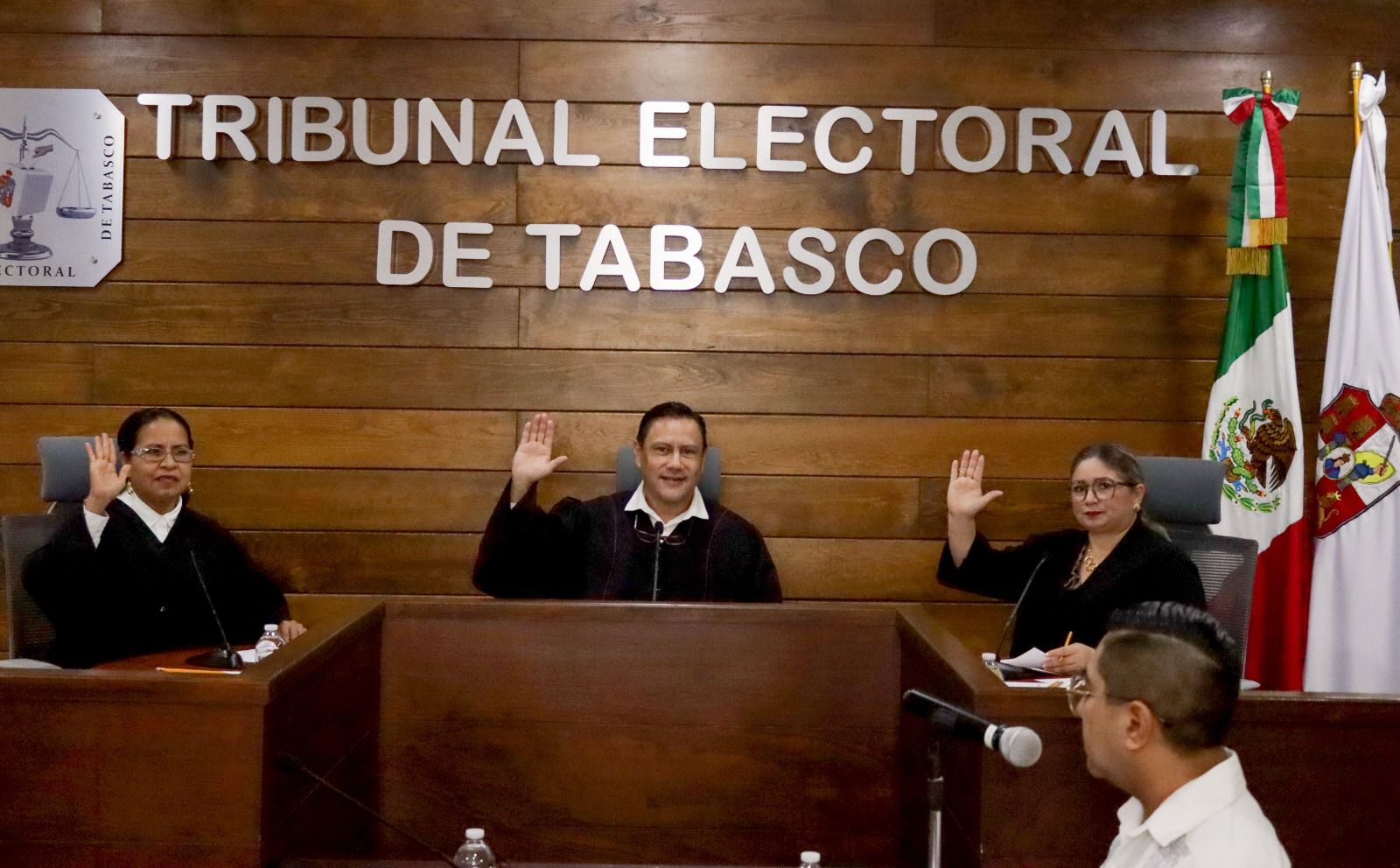 Resuelve TET cinco asuntos electorales; confirma acuerdos del IEPCT y desecha impugnaciones