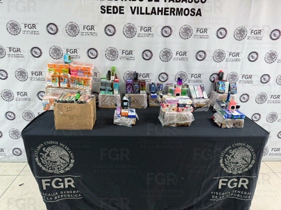 Inicia FGR investigación tras el aseguramiento de más de 160 vapeadores electrónicos en una empresa de paquetería