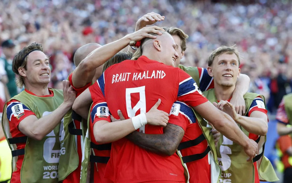 Noruega derrota a Irak en su regreso a un Mundial