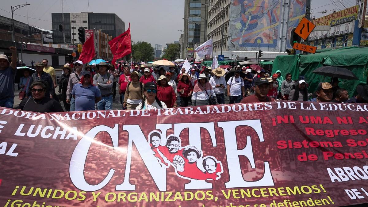 Gobierno llama a maestros mexicanos al diálogo y a manifestarse de manera pacífica