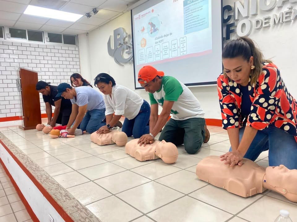 Capacitan en primeros auxilios a personal de COMESFOR, CONAFOR y UPP