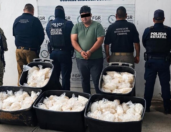 Decomisan 200 kilos de metanfetamina ocultos en camión de paquetería