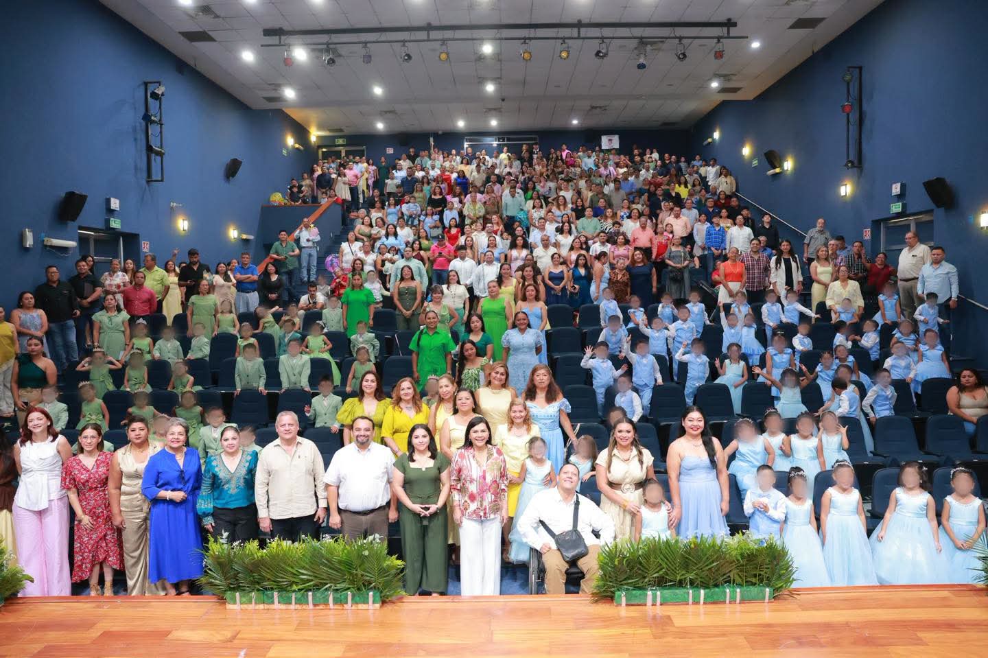 Yolanda Osuna reconoce a 83 egresados de Centros de Atención Infantil