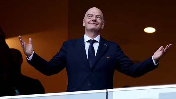 Eurodiputados buscan investigar a Gianni Infantino por caso Balogun