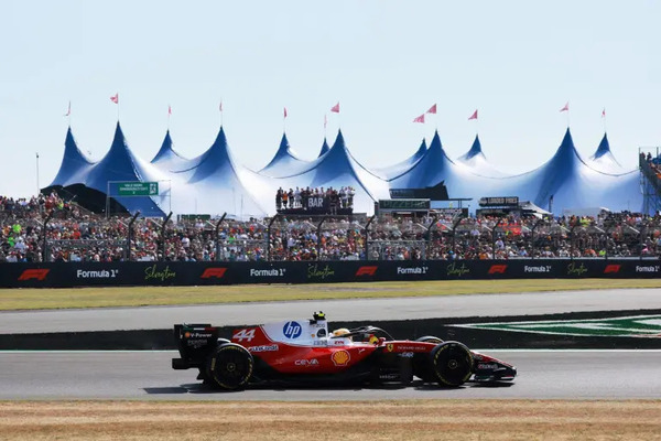 Hamilton conquista la pole para la Sprint en Silverstone