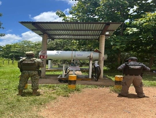 FGR asegura gasera clandestina y 2 mil 400 litros de hidrocarburo en Balancán