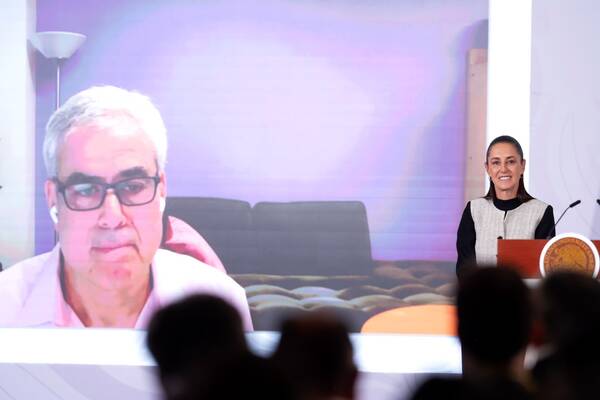 En el tercer debate de la Mañanera, especialistas llaman a tratar las redes sociales como un problema de salud pública